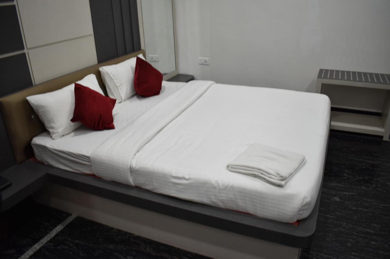 Hotel Sapphire Tinsukia Εξωτερικό φωτογραφία